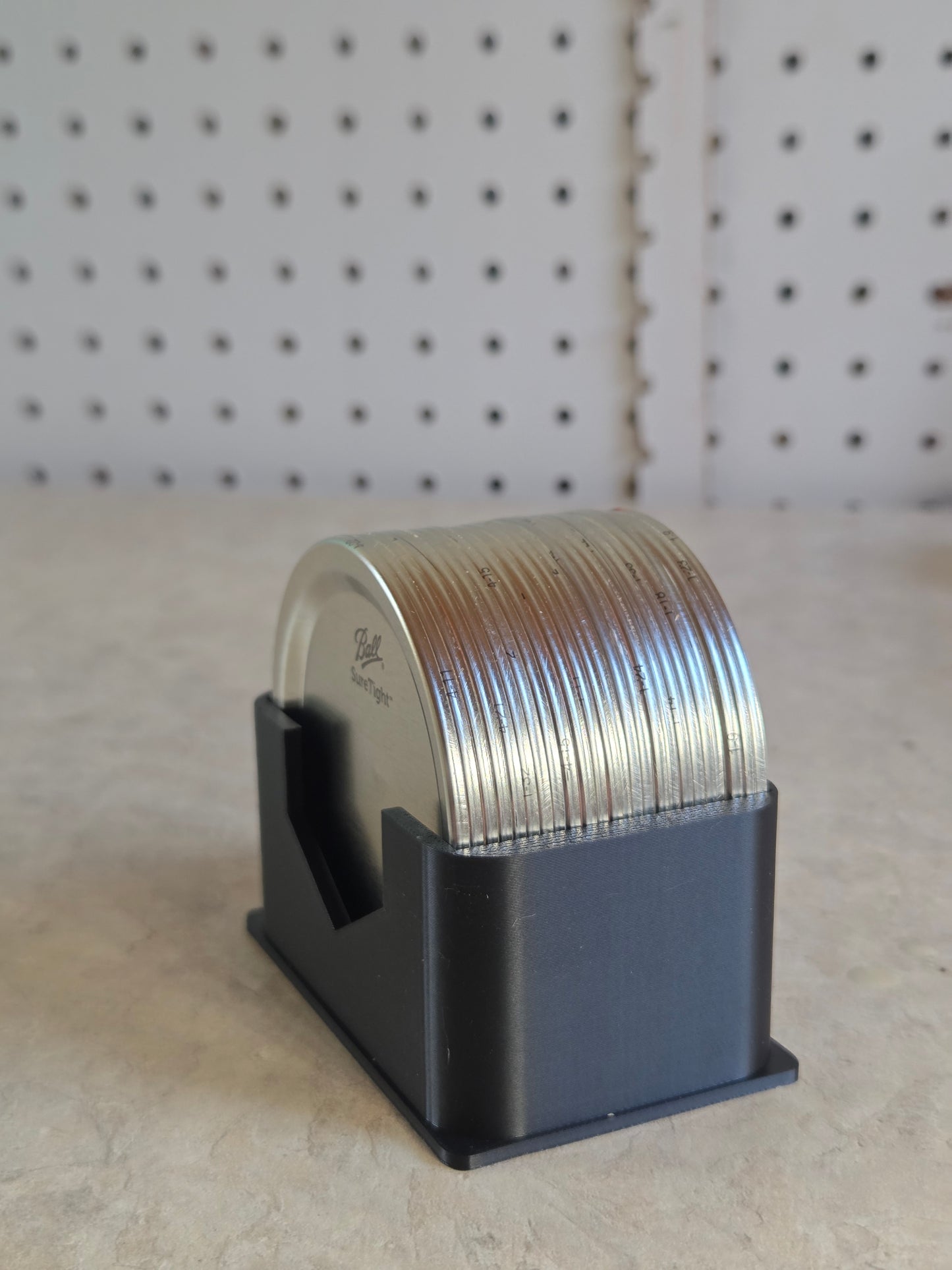 Mason jar lid organizer